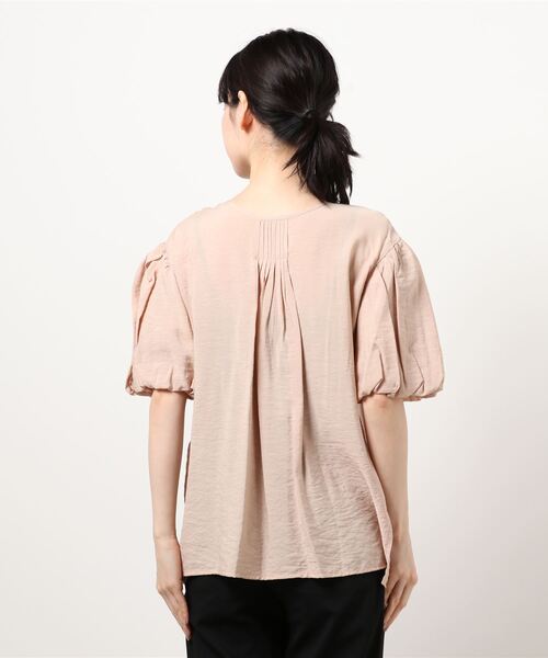 Cheek（チーク）の「袖バルーンピンタックブラウス（シャツ/ブラウス・レディース・クリーム/ブラック/オフホワイト・MEDIUM）」の6枚目の写真