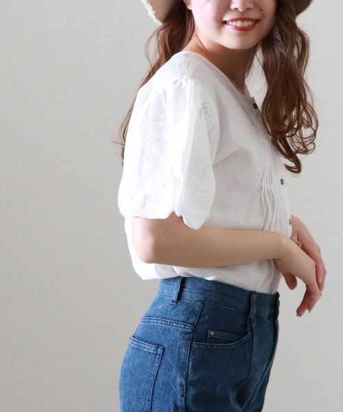 Cheek（チーク）の「袖バルーンピンタックブラウス（シャツ/ブラウス・レディース・クリーム/ブラック/オフホワイト・MEDIUM）」の13枚目の写真