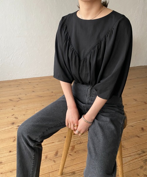 ReNorm（リノーム）の「ギャザードルマンブラウス（シャツ/ブラウス・レディース・ブラック/オフホワイト/ピンク・フリー）」の3枚目の写真