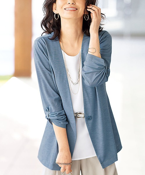 BELLUNA（ベルーナ）の「洗える涼感素材ノーカラージャケット（ノーカラージャケット・レディース・ライトグレー/ネイビー/オリーブ/ブルー・MEDIUM/LARGE/X-LARGE）」の4枚目の写真