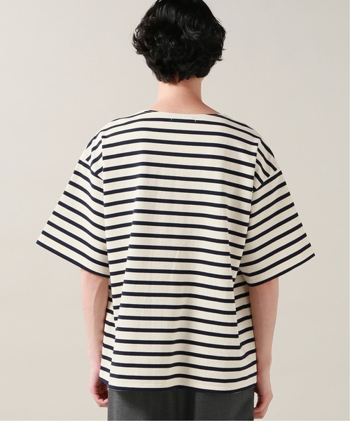 JOURNAL STANDARD（ジャーナルスタンダード）の「フレンチボーダー ボートネック ショートスリーブTシャツ（Tシャツ/カットソー・メンズ・ブラック系その他/アイボリー・MEDIUM/LARGE）」の6枚目の写真