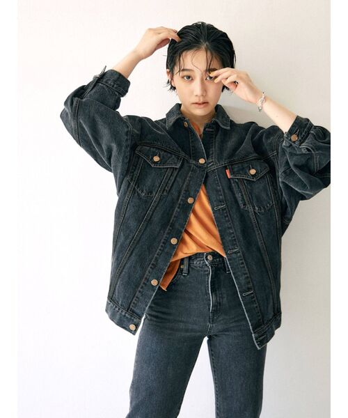 Ungrid(アングリッド)の「ビッグシルエットデニムジャケット(デニムジャケット・レディース・ブラック/ブルー・FREE)」の17枚目の写真