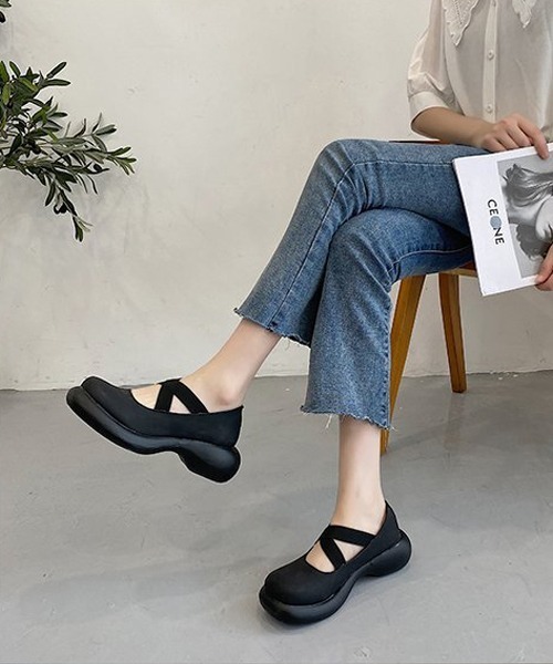 SVEC(シュベック)の「厚底 スクエアトゥ クロス ストラップ メリージェーン スニーカー(スニーカー・レディース・ブラック系その他/ベージュ/ブラック・36/38/37/39/35)」の8枚目の写真