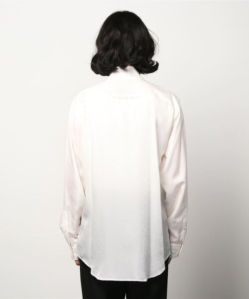 DRESSEDUNDRESSED（ドレスドアンドレスド）の「DRESSEDUNDRESSED Cupro Paisley Lavalliere-Neck Shirt (DUW21103)（シャツ/ブラウス・メンズ・ホワイト/ブラック・4/3/2）」の9枚目の写真