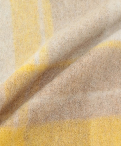 MADEMOISELLE ROPE'（マドモアゼル ロペ）の「【一部WEB限定】ブークレーボリュームチェックストール（ストール/ショール・レディース・ブラック系その他/ブルー系その他/イエロー系その他・FREE）」の8枚目の写真