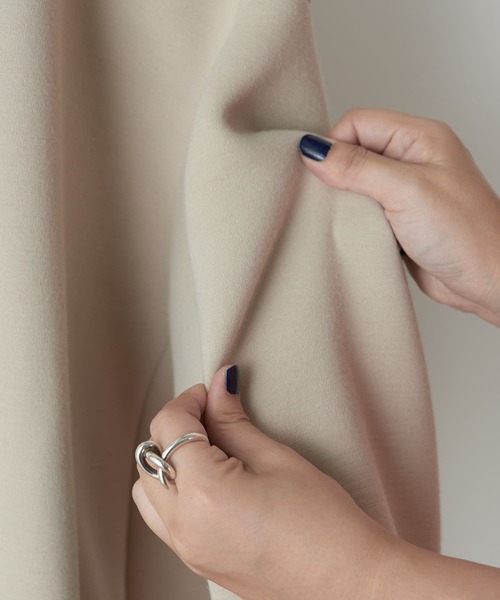 BEARDSLEY（ビアズリー）の「軽くて暖かさを保ってくれるダンボールマルコート（ノーカラーコート・レディース・ブラック/ベージュ・FREE）」の17枚目の写真