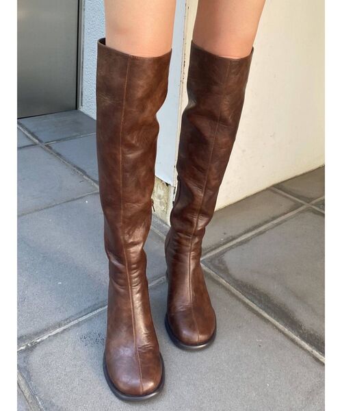 EMODA（エモダ）の「アウトラインロングブーツ（ブーツ・レディース・ブラック/ブラウン・SMALL/MEDIUM/LARGE）」の10枚目の写真
