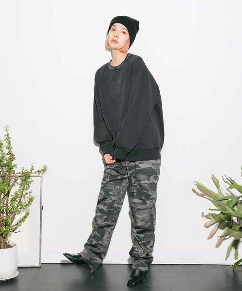 adidas（アディダス）の「adidas/アディダス DYED CREW クルースウェット ブランドロゴ 刺繍 後染め（スウェット・メンズ・チャコールグレー/ブラック・L/M/O）」の22枚目の写真