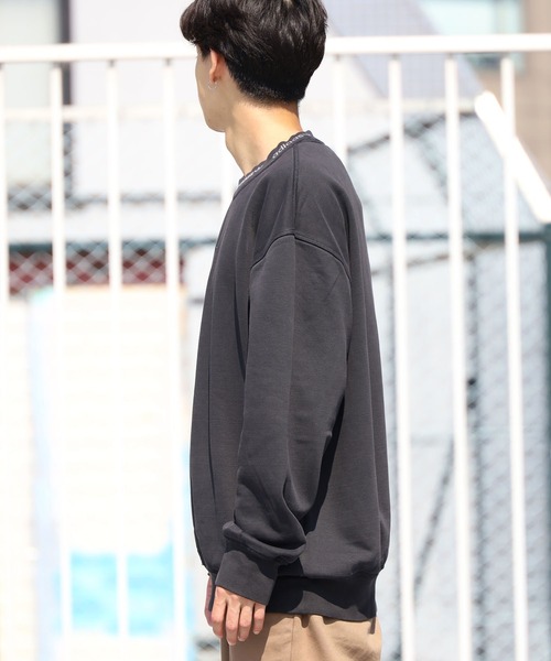 adidas（アディダス）の「adidas/アディダス DYED CREW クルースウェット ブランドロゴ 刺繍 後染め（スウェット・メンズ・チャコールグレー/ブラック・L/M/O）」の3枚目の写真