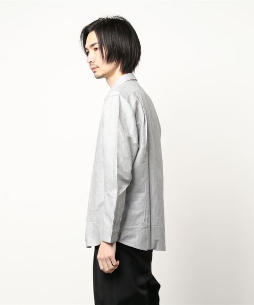 HIDEAWAYS NICOLE（ハイダウェイニコル）の「先染めリネンワッシャーシャツ（シャツ/ブラウス・メンズ・グレー系その他/オフホワイト/ネイビー・LARGE/X-LARGE/MEDIUM）」の13枚目の写真