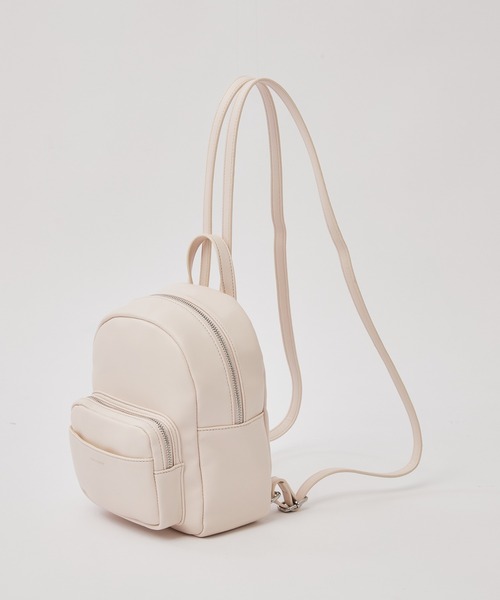 one after another NICE CLAUP(ワンアフターアナザーナイスクラップ)の「ミニポーチ付きミニリュック(バックパック/リュック・レディース・オフホワイト/ブラック・ONE SIZE)」の21枚目の写真