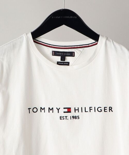 TOMMY HILFIGER(トミーヒルフィガー)の「*TOMMY HILFIGER: CORE TOMMY LOGO TEE(Tシャツ/カットソー・メンズ・ホワイト/ネイビー・MEDIUM/LARGE/X-LARGE/XX-LARGE)」の11枚目の写真