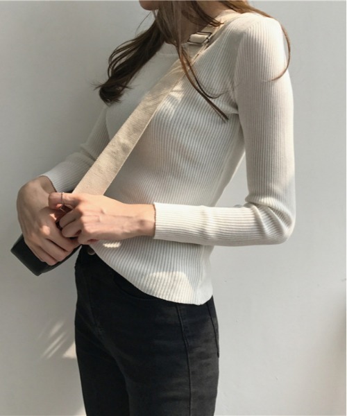 Loco Ocean(ロコオーシャン)の「シンプル クルーネックニットトップス(ニット/セーター・レディース・ホワイト/ブラック/イエロー/ブルー/テラコッタ・FREE)」の16枚目の写真
