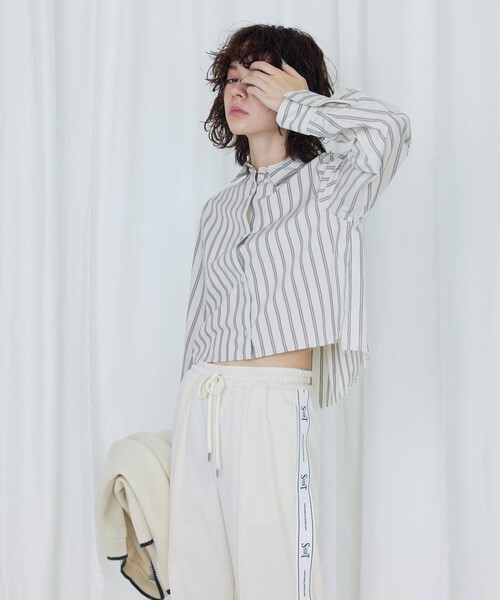 5525Gallery(ゴーゴーニーゴーギャラリー)の「SHIRT Firsthand by 5525GALLERY/シャツファーストハンド5525ギャラリー SHT FH クロップシャツ / レギュラーカラーシャツ/SHT FH クロップシャツ / レギュラーカラーシャツ(シャツ/ブラウス・レディース・ホワイト/ブルー/ストライプ/ブラック/その他/オフホワイト・FREE/フリ-)」の20枚目の写真