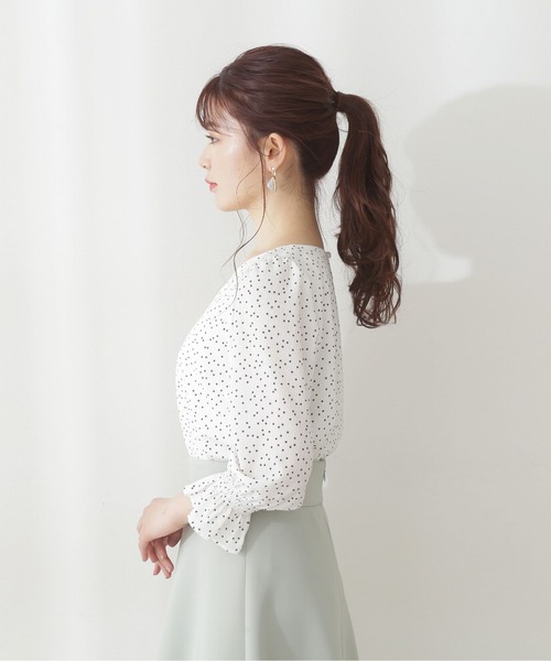 PROPORTION BODY DRESSING（プロポーションボディドレッシング）の「ハートネックシャーリングブラウス / 1212110307（シャツ/ブラウス・レディース・ホワイト系その他/ブルー/オフホワイト・SMALL/MEDIUM）」の6枚目の写真