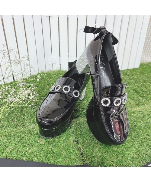 Swankiss(スワンキス)の「EV enamel loafer(サンダル・レディース・グレー/ブラック・MEDIUM/LARGE)」の2枚目の写真