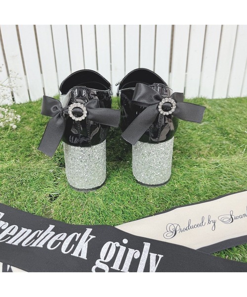 Swankiss(スワンキス)の「EV enamel loafer(サンダル・レディース・グレー/ブラック・MEDIUM/LARGE)」の11枚目の写真