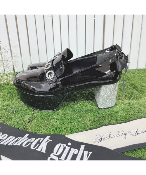 Swankiss(スワンキス)の「EV enamel loafer(サンダル・レディース・グレー/ブラック・MEDIUM/LARGE)」の10枚目の写真