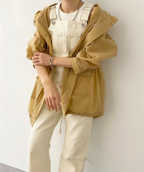 natural couture(ナチュラルクチュール)の「トレンド顔◎春めきアウター ほんわりシアーマンパ(マウンテンパーカー・レディース・オフホワイト/ブラック/サックスブルー/ベージュ・FREE)」の3枚目の写真