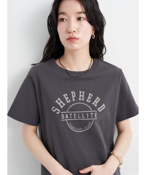 earth music&ecology（アースミュージックアンドエコロジー）の「アソートプリントＴシャツ（Tシャツ/カットソー・レディース・チャコールグレー/ベージュ/オフホワイト/ライトグリーン・FREE）」の5枚目の写真