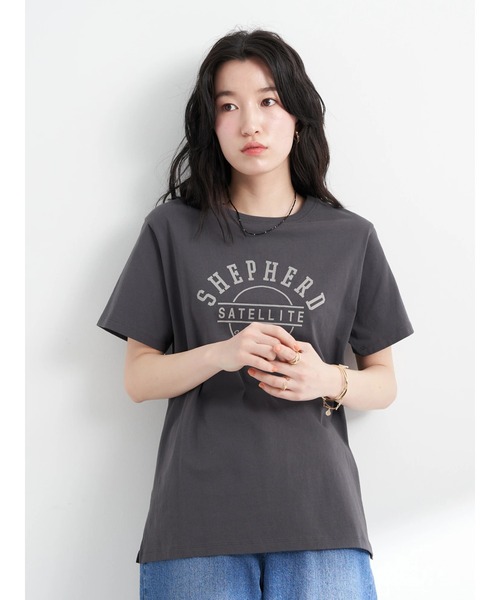 earth music&ecology（アースミュージックアンドエコロジー）の「アソートプリントＴシャツ（Tシャツ/カットソー・レディース・チャコールグレー/ベージュ/オフホワイト/ライトグリーン・FREE）」の7枚目の写真