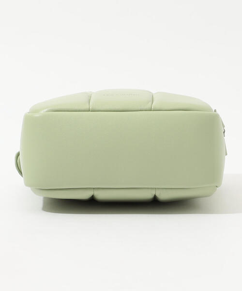 TOMORROWLAND （トゥモローランド）の「■【別注】ADD CULUMN×TOMORROWLAND PUFF ハンドバッグ（ショルダーバッグ・レディース・ライトグリーン/ホワイト/チャコールグレー・FREE）」の7枚目の写真