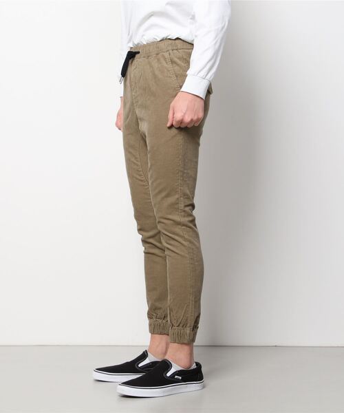 ZANEROBE(ゼインローブ)の「ZANEROBE(ゼインローブ) sureshot cord jogger(その他パンツ・メンズ・カーキ・30/29)」の2枚目の写真