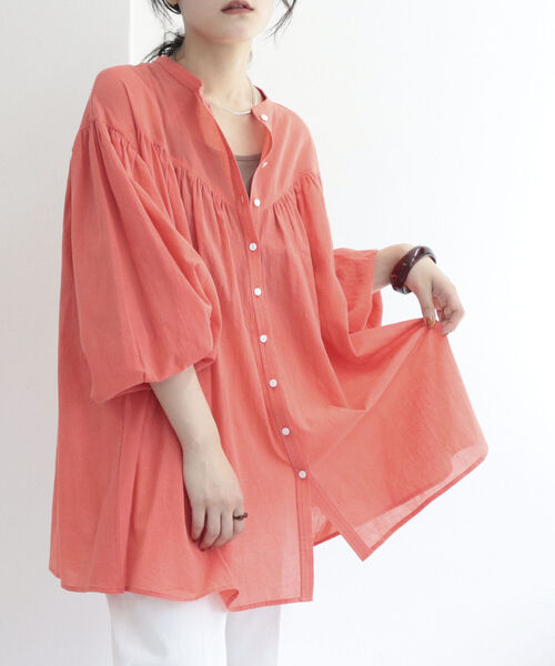 fredy emue（フレディエミュ）の「ボリューム袖ブラウス（シャツ/ブラウス・レディース・ライトブルー/オフホワイト/パープル/レッド・38）」の4枚目の写真