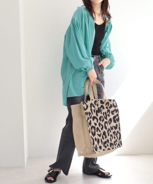 fredy emue（フレディエミュ）の「ボリューム袖ブラウス（シャツ/ブラウス・レディース・ライトブルー/オフホワイト/パープル/レッド・38）」の12枚目の写真