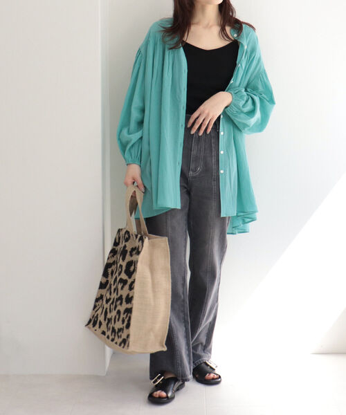 fredy emue（フレディエミュ）の「ボリューム袖ブラウス（シャツ/ブラウス・レディース・ライトブルー/オフホワイト/パープル/レッド・38）」の14枚目の写真