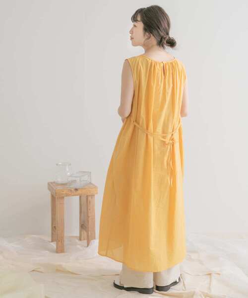 ITEMS URBANRESEARCH（アイテムズ アーバンリサーチ）の「ギャザーワンピース（ワンピース・レディース・ブラック/ベージュ/イエロー/ブルー・FREE）」の4枚目の写真