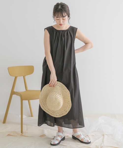 ITEMS URBANRESEARCH（アイテムズ アーバンリサーチ）の「ギャザーワンピース（ワンピース・レディース・ブラック/ベージュ/イエロー/ブルー・FREE）」の2枚目の写真