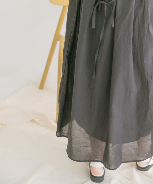 ITEMS URBANRESEARCH（アイテムズ アーバンリサーチ）の「ギャザーワンピース（ワンピース・レディース・ブラック/ベージュ/イエロー/ブルー・FREE）」の11枚目の写真