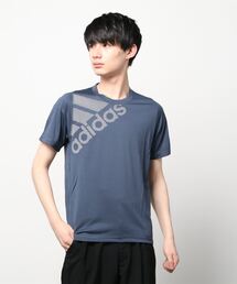 アディダス adidas FreeLift バッジ オブ スポーツ グラフィック 半袖Tシャツ