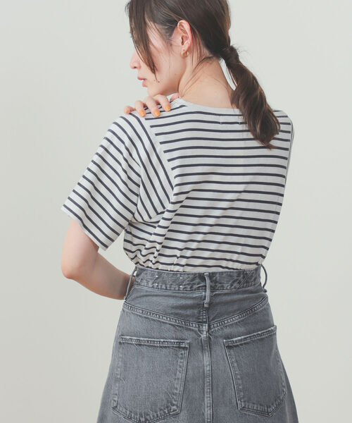 BEAMS HEART（ビームスハート）の「BEAMS HEART / 変形アームホール ボーダープルオーバー（Tシャツ/カットソー・レディース・ブラック/オフホワイト/オリーブ・FREE）」の4枚目の写真