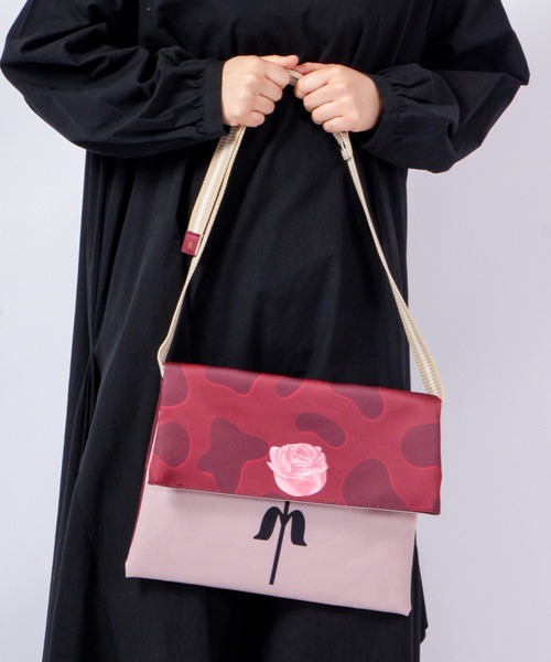 Tipicurren ピンクフラワープリントクラッチ2wayバッグ クラッチバッグ Funalive ファンアライブ のファッション通販 Zozotown