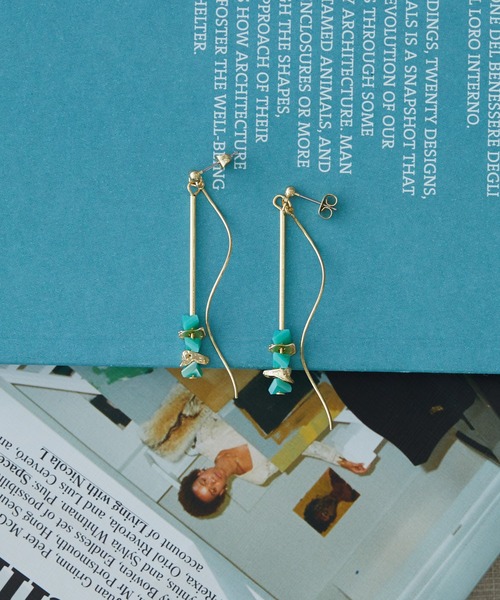 AMERICAN HOLIC（アメリカンホリック）の「変形ガラスピアス（ピアス（両耳用）・レディース・グリーン/ピンク・FREE）」の2枚目の写真