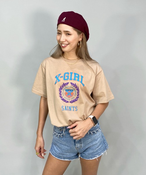 X-girl（エックスガール）の「【ムラサキスポーツ別注】X-GIRL/エックスガール  ビッグシルエット/オーバーサイズ/カレッジ風ロゴTシャツ   105221011022（Tシャツ/カットソー・レディース・ホワイト/ブラック/ベージュ/グレー/グリーン・M/L/XL）」の18枚目の写真