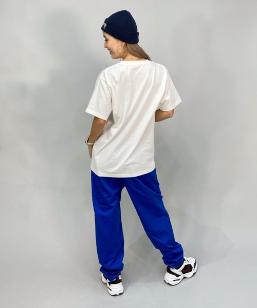 X-girl（エックスガール）の「【ムラサキスポーツ別注】X-GIRL/エックスガール  ビッグシルエット/オーバーサイズ/カレッジ風ロゴTシャツ   105221011022（Tシャツ/カットソー・レディース・ホワイト/ブラック/ベージュ/グレー/グリーン・M/L/XL）」の9枚目の写真