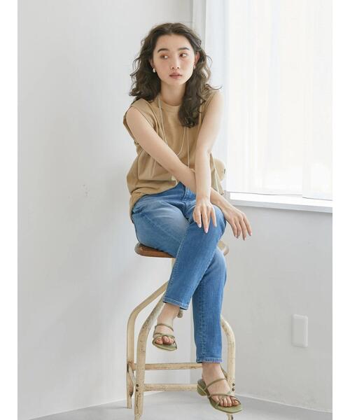 AMERICAN HOLIC（アメリカンホリック）の「ショルダータックフレンチスリーブカットプルオーバー（Tシャツ/カットソー・レディース・チャコールグレー/ベージュ/オフホワイト/ブルー・M/L）」の18枚目の写真