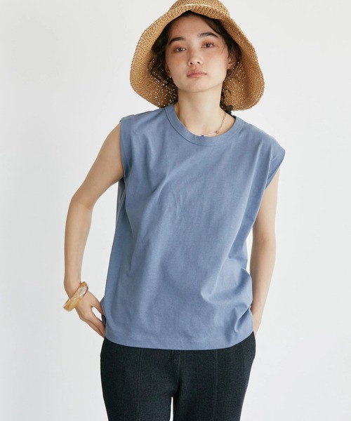 AMERICAN HOLIC（アメリカンホリック）の「ショルダータックフレンチスリーブカットプルオーバー（Tシャツ/カットソー・レディース・チャコールグレー/ベージュ/オフホワイト/ブルー・M/L）」の4枚目の写真