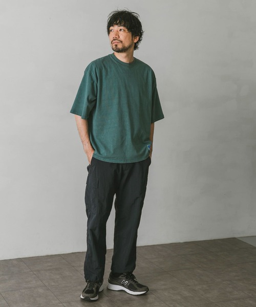 Russell Athletic（ラッセルアスレティック）の「『別注』RUSSELL ATHLETIC×DOORS　オーバーダイヘビーオンスTシャツ（Tシャツ/カットソー・メンズ・グリーン/ホワイト系その他/ブルー系その他/スミクロ・MEDIUM/LARGE/X-LARGE）」の16枚目の写真