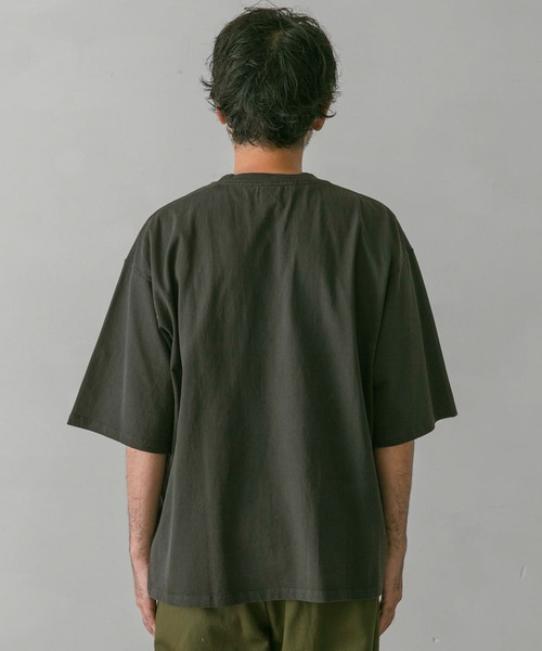 Russell Athletic（ラッセルアスレティック）の「『別注』RUSSELL ATHLETIC×DOORS　オーバーダイヘビーオンスTシャツ（Tシャツ/カットソー・メンズ・グリーン/ホワイト系その他/ブルー系その他/スミクロ・MEDIUM/LARGE/X-LARGE）」の12枚目の写真