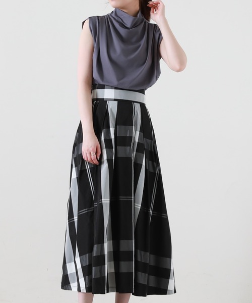 Cheek（チーク）の「ドレープノースリカットソー（Tシャツ/カットソー・レディース・チャコールグレー/オフホワイト/ブラック・MEDIUM）」の21枚目の写真