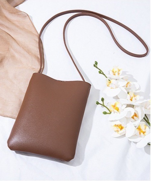 Dream garden(ドリームガーデン)の「0’s ミニショルダーバッグ・ポーチ(ショルダーバッグ・レディース・カーキ/イエロー/アイボリー/ブラウン/ブラック・FREE)」の4枚目の写真