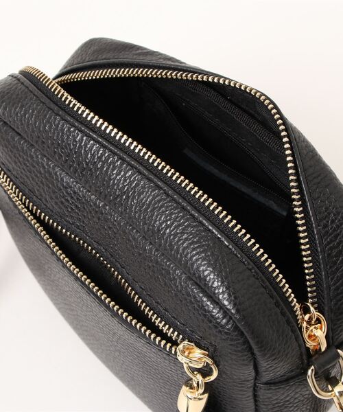 Doux archives（ドゥアルシーヴ）の「タッセル付きミニショルダーバッグ（ショルダーバッグ・レディース・ブラック/アイボリー/ダークブルー・FREE）」の6枚目の写真