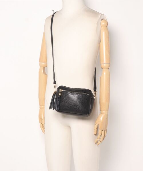 Doux archives（ドゥアルシーヴ）の「タッセル付きミニショルダーバッグ（ショルダーバッグ・レディース・ブラック/アイボリー/ダークブルー・FREE）」の18枚目の写真
