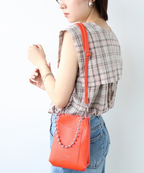 GeeRA（ジーラ）の「ボールチェーン2WAYミニバッグ（ショルダーバッグ・レディース・ブラック/アイボリー/オレンジ/ブルー・FREE）」の10枚目の写真