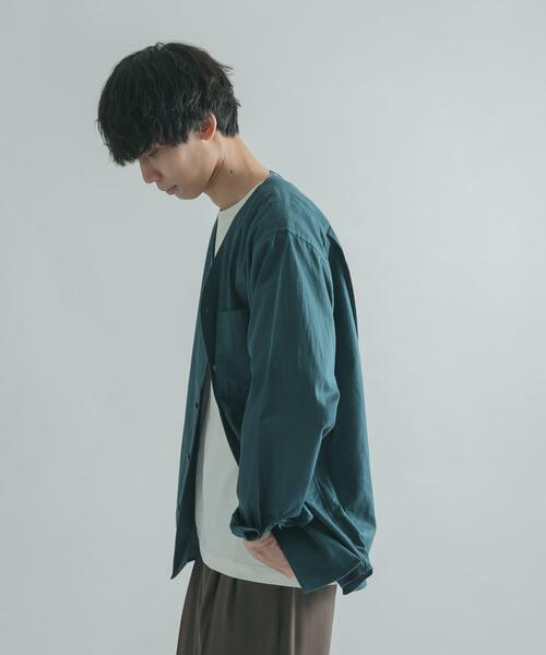 FORK&SPOON(フォークアンドスプーン)の「FORK&SPOON ノーカラーロングスリーブシャツ(シャツ/ブラウス・メンズ・ベージュ系その他/グリーン系その他・4/5)」の3枚目の写真