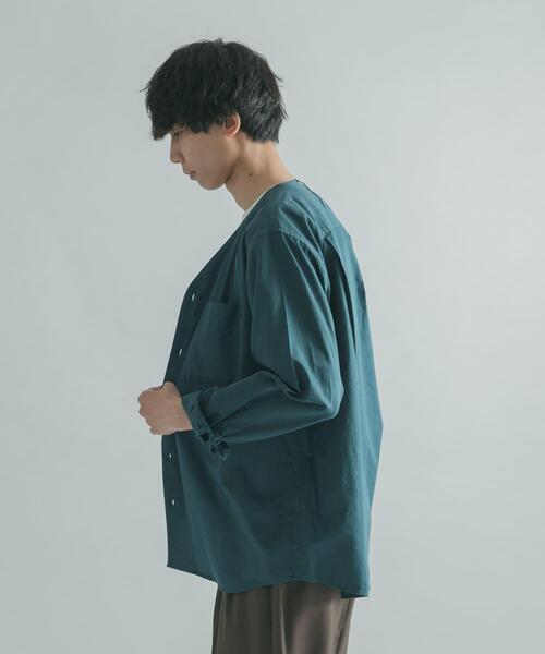 FORK&SPOON(フォークアンドスプーン)の「FORK&SPOON ノーカラーロングスリーブシャツ(シャツ/ブラウス・メンズ・ベージュ系その他/グリーン系その他・4/5)」の4枚目の写真